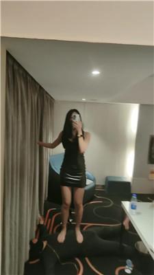 珮珮镜前羞辱-高跟美腿踩踏虐打 bf49158