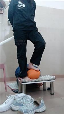 奇了怪了酸臭玉足碾压踩/鞭打 JS250107-20