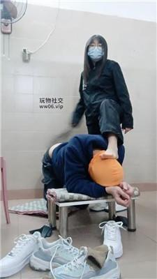 奇了怪了酸臭玉足碾压踩/鞭打 JS250107-20