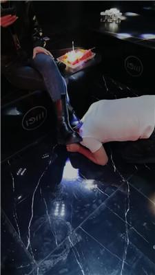 淡颜KTV-踩踏喂食/短靴踩踏/骑马骑脖双视角版 bf49107