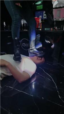 淡颜KTV-踩踏喂食/短靴踩踏/骑马骑脖双视角版 bf49107