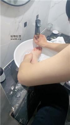 小凤梨戒尺威胁玉足狂舔 JS250107-32