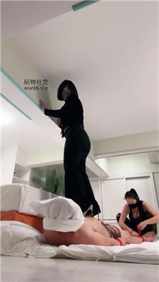 可馨双S-捆绑轮流踩踏 bf49119