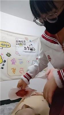 广西木木可爱女主-强制舔卫生巾/骑狗背 JS250107-28