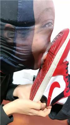 语小心绿帽奴-强迫舔男主的脏鞋白袜 JS250106-14