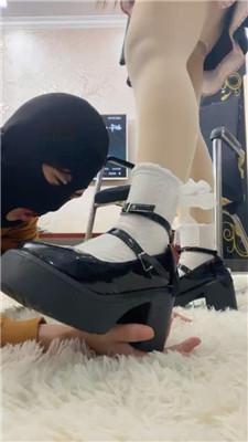 小菀可爱妹妹S-皮鞋白袜踩虐哥哥 JS250105-14