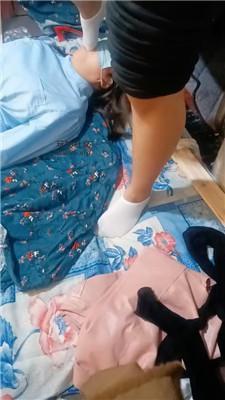 伪娘和人妻喜欢白棉袜的cd奴 JS250104-1