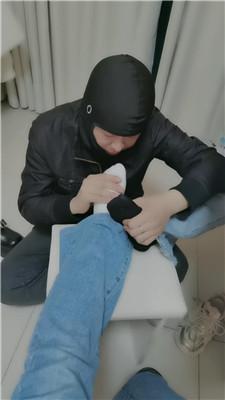 文文文桌底视角-双素人S-脏鞋蹂躏踩 JS250116-19