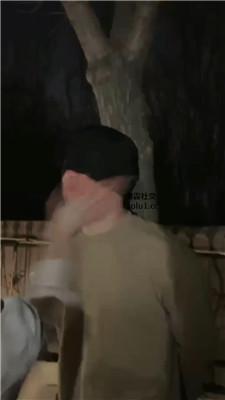 沅芷大人绑树上耳光踢踹吃泥巴 JS250116-1