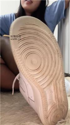 温茶不是贱狗别进 250114-16