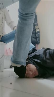 文文文文双S-桌底视角-黑鞋白鞋蹂躏踩 JS250116-13