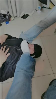 文文文文双S-桌底视角-黑鞋白鞋蹂躏踩 JS250116-13