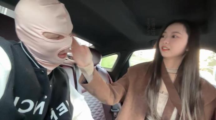 狗哥开发素人车内调-白船袜辱/抽耳光 JS250114-6