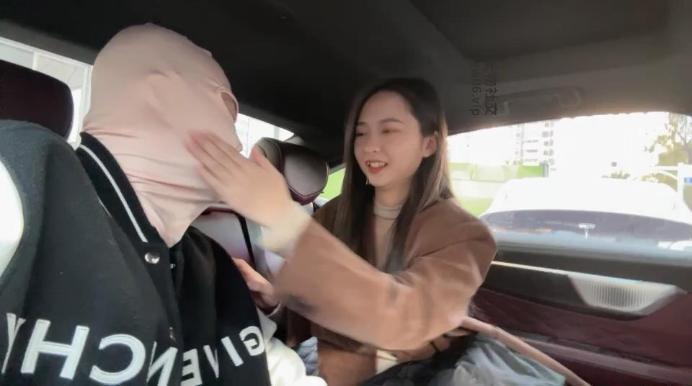 狗哥开发素人车内调-白船袜辱/抽耳光 JS250114-6