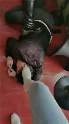 文文文文双S-黑白长靴素人暴力踢踹 JS250113-41