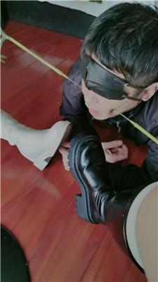 文文文文双S-黑白长靴素人暴力踢踹 JS250113-41