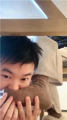 胖虎沉浸式-舔素人的脚丫 JS250114-4