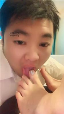 胖虎沉浸式-舔素人的脚丫 JS250114-4