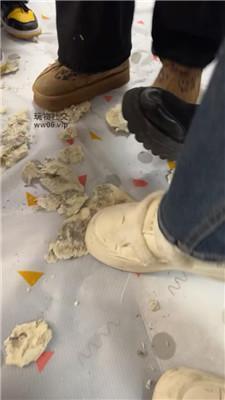 深情6S鞋底碾踩馒头喂食/群踩踏钻胯 bf49668