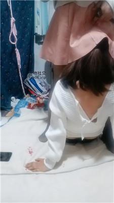 伪娘和人妻黑丝虐杀蓬头垢面的狗 JS250122-7