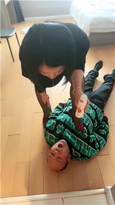 伊潼情侣奴下跪伺候-插嘴深喉双视角版 JS250122-34