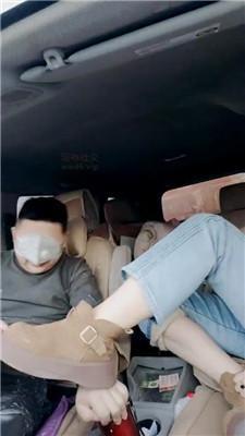 李老师车内马丁靴脏船袜虐羞辱 JS250122-17