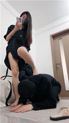 南夕脏裸足S-强迫狗啃吃臭脚 JS250122-13