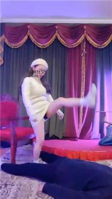 魔鬼天使白袜小姐姐腿绞窒息 bf49610