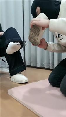 拽拽雪地靴白棉袜踩踏家奴 JS250118-25