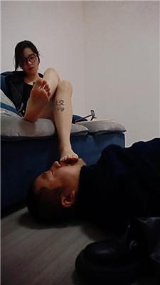 槿素人S-长靴踩虐玉足狂舔 JS250118-32