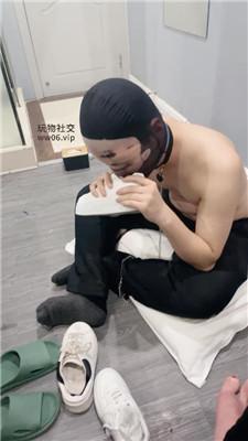 小凤梨双S-脏鞋玉足轮流虐待下 JS250205-5