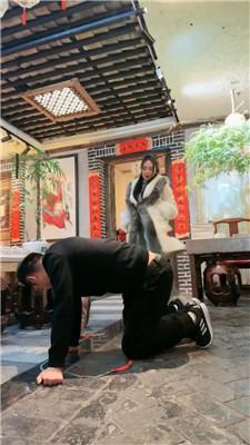 傲雪茶室女老板骑马驯化奴隶下 bf49814