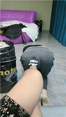 魅主狗舌清理主人的脏鞋 JS250205-15