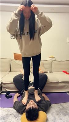 埋汰骑狗背玉足狂舔踩踏上 JS250205-38