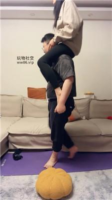 埋汰骑狗背玉足狂舔踩踏上 JS250205-38