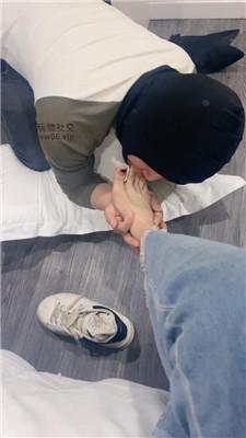 沐沐大大小白鞋辱-高跟踩-圣水喂食 JS250203-26