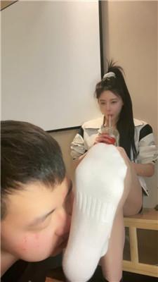 狸狸无限暴虐-暴力踩狗脸踹头/烟烫巴掌 bf49795