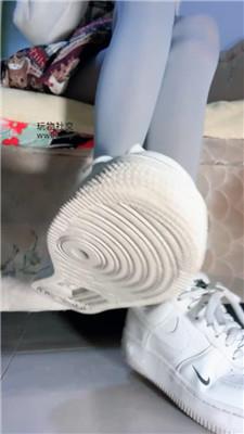 奶味小仙女乳母辱老婆 250128-5