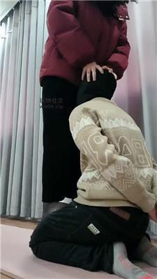 拽拽运动鞋黑丝美腿蹂躏踩 JS250129-2