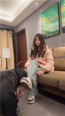 素人挖掘机素人S-腿绞窒息/踩踏/抽耳光 JS250214-43