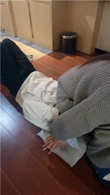 困困素人S首调-踩踏臭脚丫玩虐 bf50295