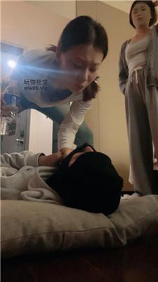 困困素人S首调-踩踏臭脚丫玩虐 bf50295