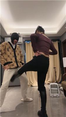 狗哥长靴踩踏连环踢裆 bf50301