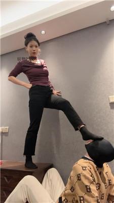 狗哥长靴踩踏连环踢裆 bf50301