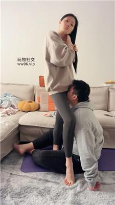 埋汰瑜伽女神美腿玉足踩虐 bf50294