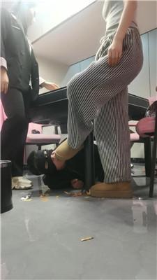 乔伊麻将桌底下卑微贱奴三视角版 JS250213-17