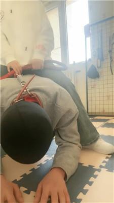 海绵大大小白鞋白棉袜蹂躏踩-玉足狂舔 JS250213-19