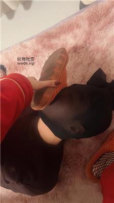 莹莹反绑贱奴强迫舔脚 JS250213-16