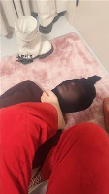 莹莹反绑贱奴强迫舔脚 JS250213-16