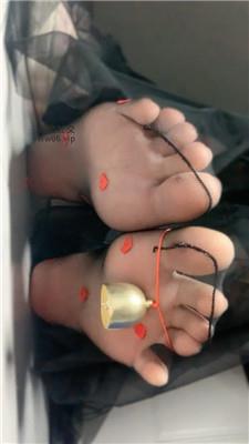 乔乔在这里早些给我买 250212-12